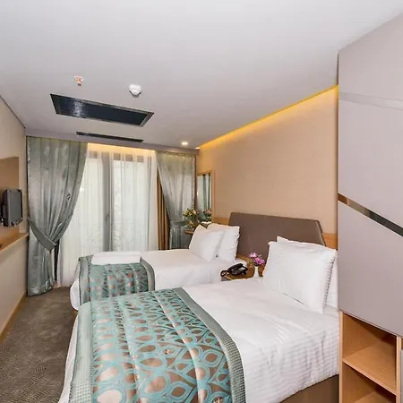 Genova Old Hotel 3*