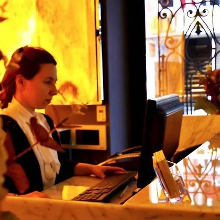 Hotel Genova Old 2*