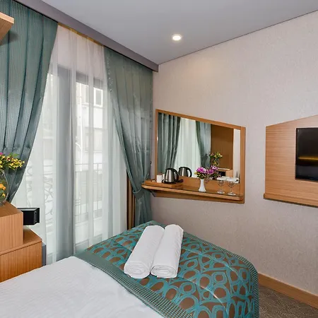 Hotel Genova Old 3*