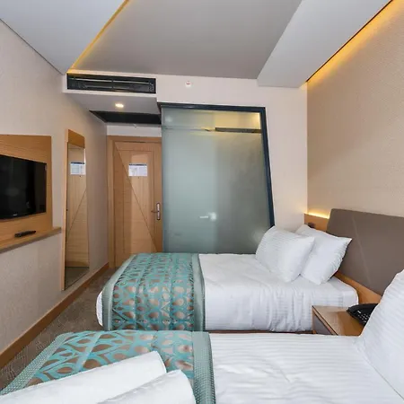 Genova Old Hotel 3*